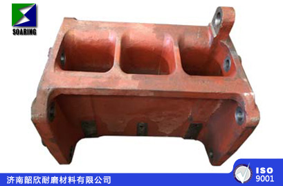 鄂式破(po)碎機配(pei)件