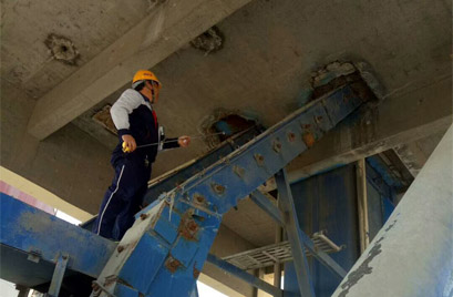 耐(nai)磨襯闆安(an)裝