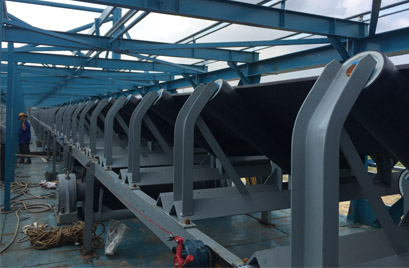 托(tuo)輥施工現(xian)場