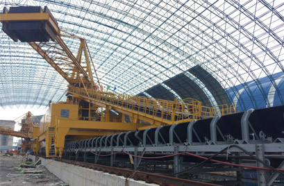 托(tuo)輥施工(gong)現場