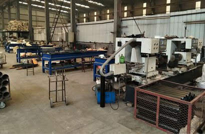 托(tuo)輥組裝車(che)間