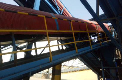 水泥(ni)廠耐磨(mo)輸送